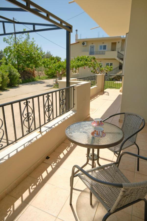 Morfis Getaway Apartment Kalpaki  Екстериор снимка
